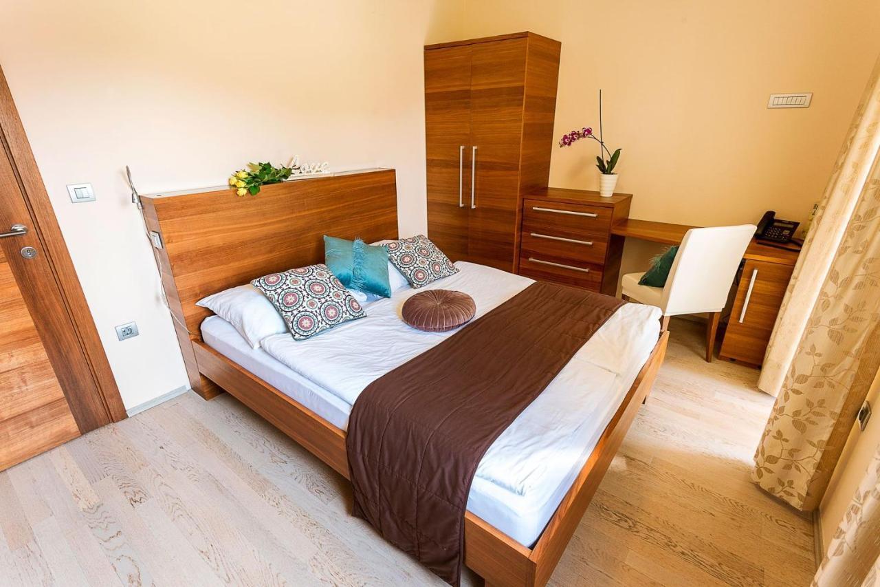 Villa Aina Boutique Hotel Laško Buitenkant foto